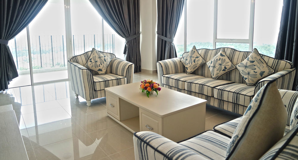 Sri Beverly Hills Near Klia & Klia2 & F1 Nilai Exterior foto