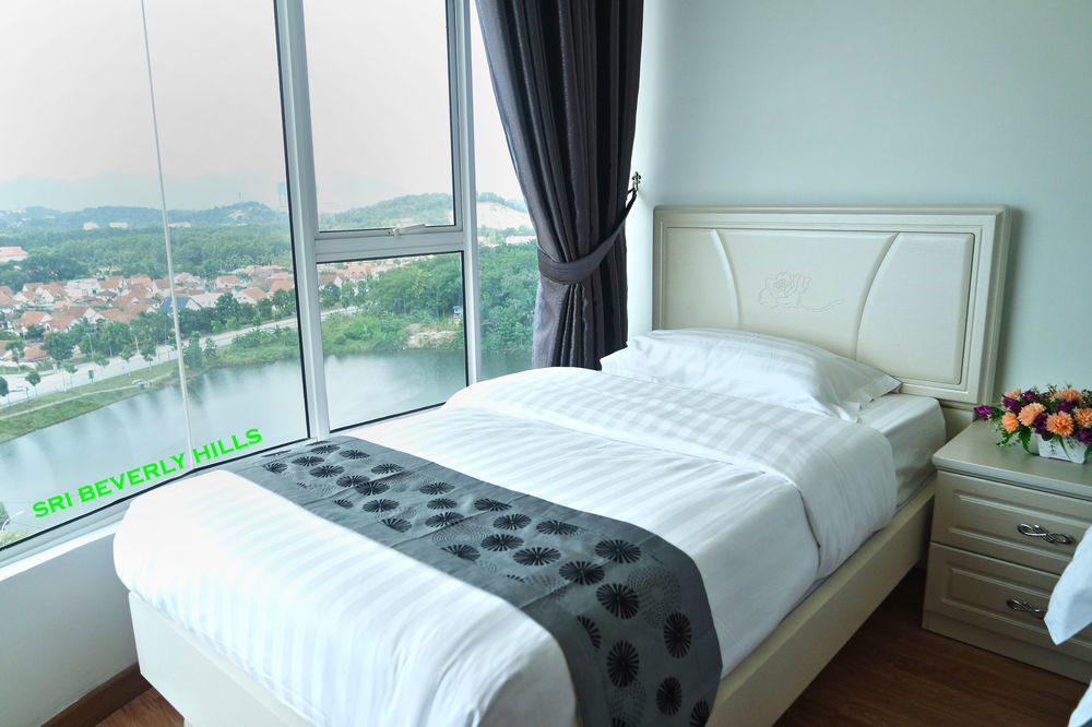 Sri Beverly Hills Near Klia & Klia2 & F1 Nilai Exterior foto