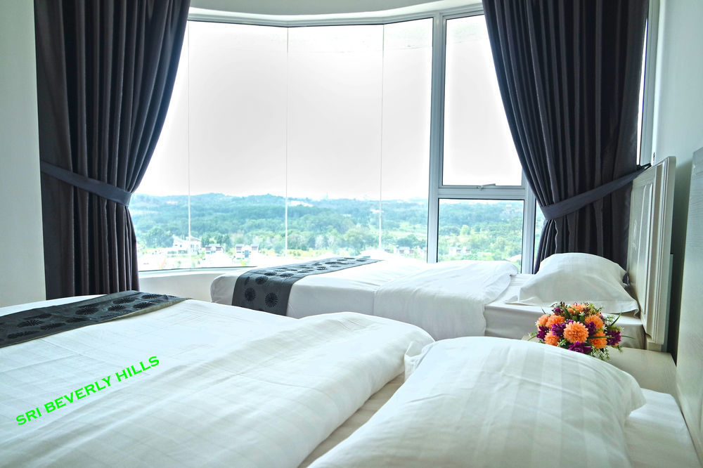 Sri Beverly Hills Near Klia & Klia2 & F1 Nilai Exterior foto